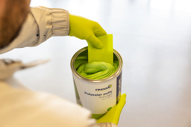 GAP 33 - Polyester putty 3kg + hardener - extra light