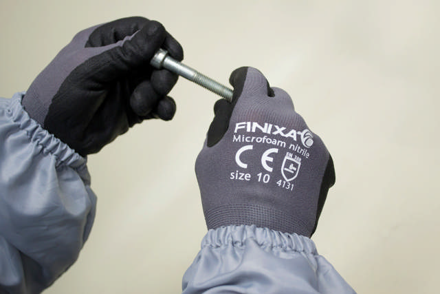 GLMB 08 - Microfoam nitrile gloves - M 12 pairs